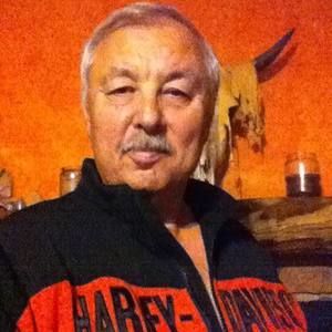 Meet your Posher, Carlos